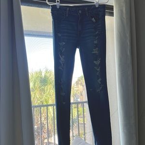 Super stretchy ripped jeans